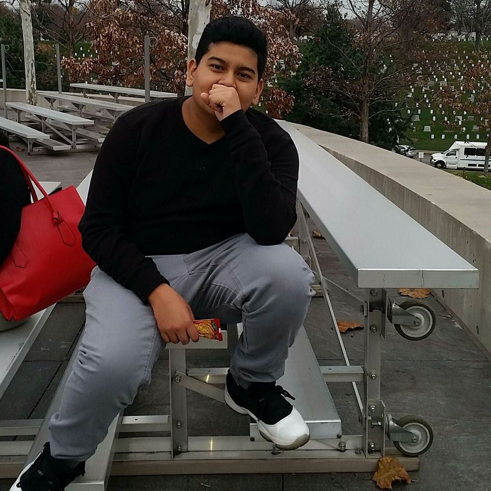 Meet your Posher, Deni